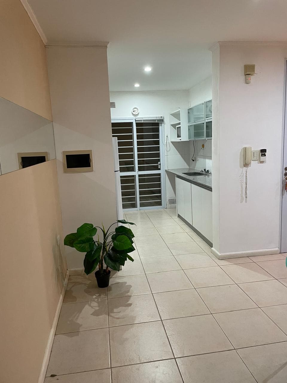 CASA EN ALQUILER – ZONA HOSPITAL — foto 2
